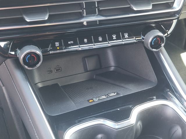 2025 Chevrolet Traverse LT 2LT