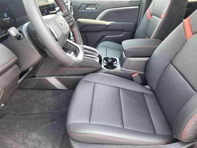 2026 Chevrolet Colorado Z71 - Photo 13