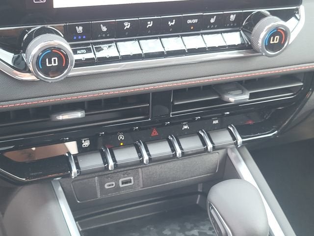 2026 Chevrolet Colorado Z71 - Photo 23