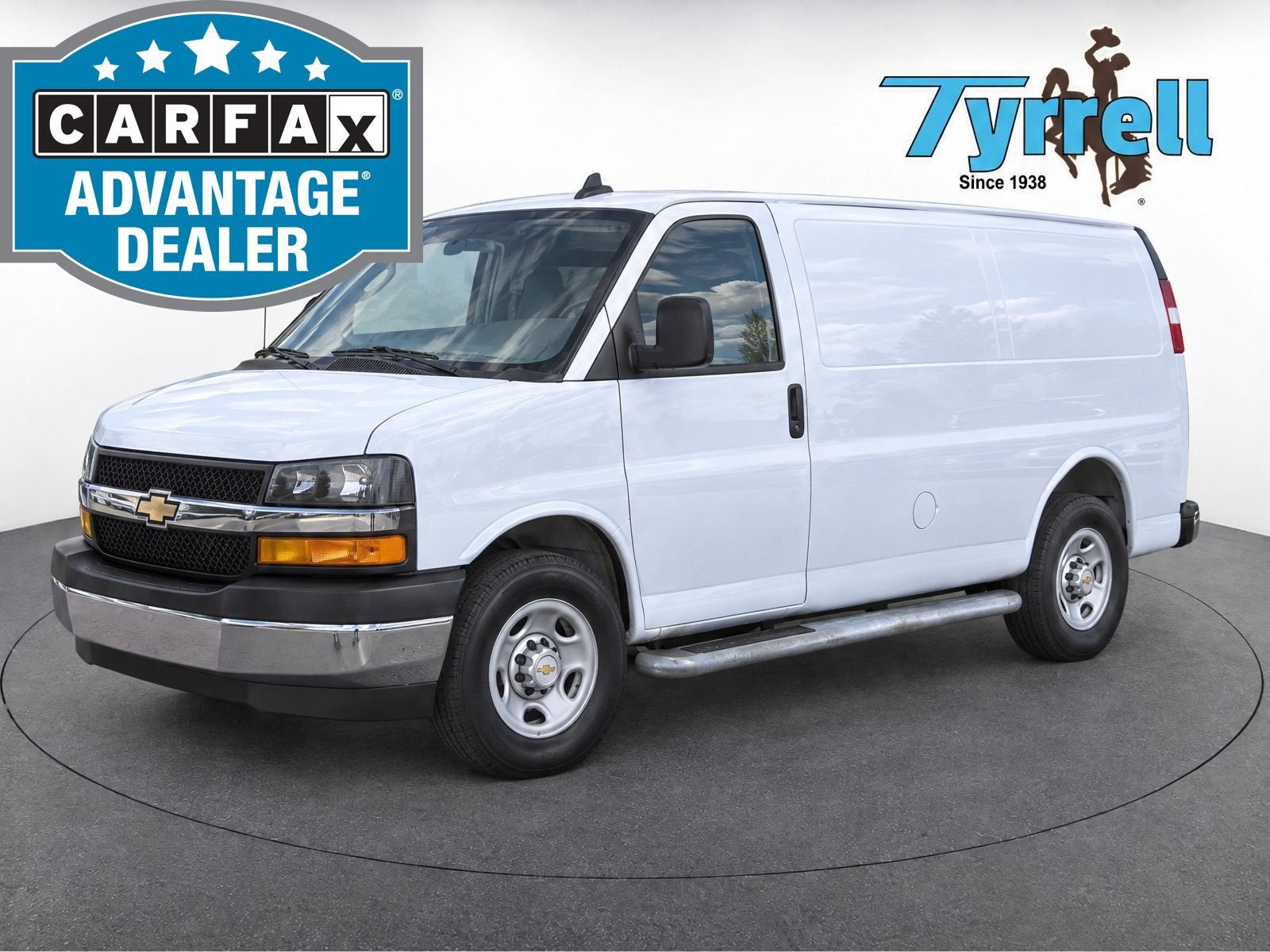 2025 Chevrolet Express Cargo WT