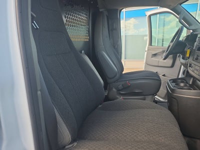 2025 Chevrolet Express Cargo WT