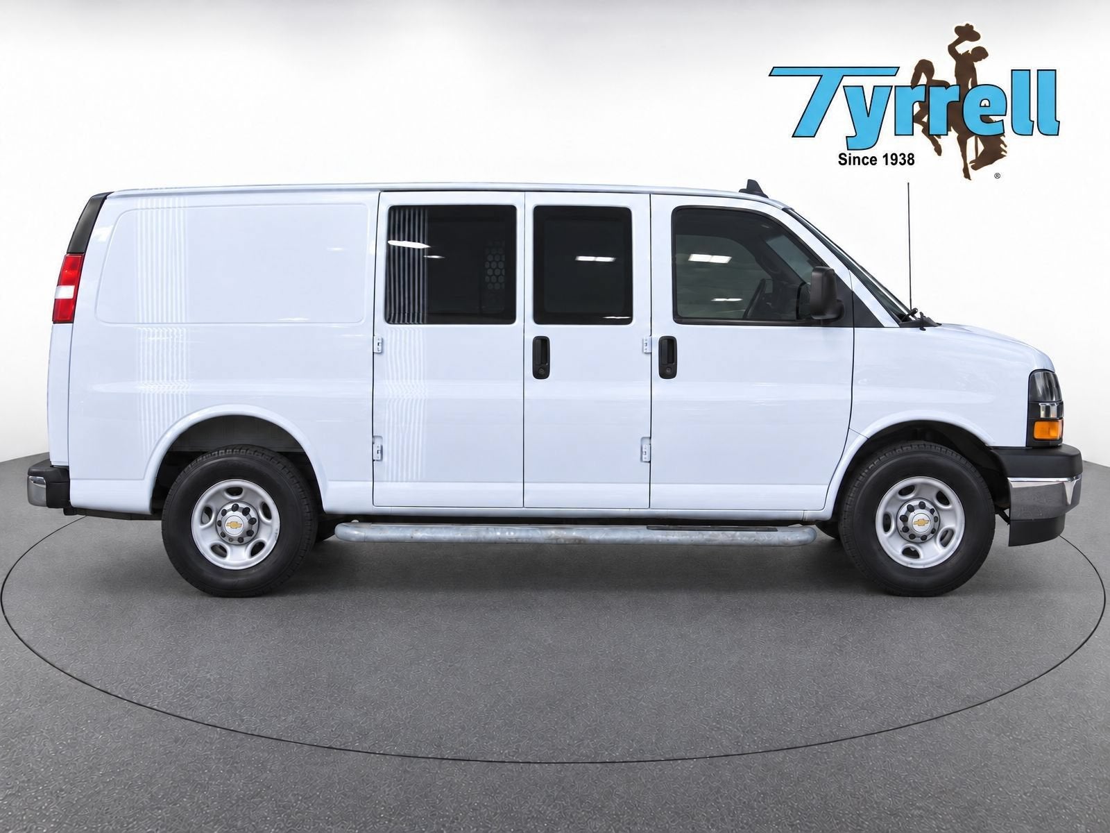 2025 Chevrolet Express Cargo WT