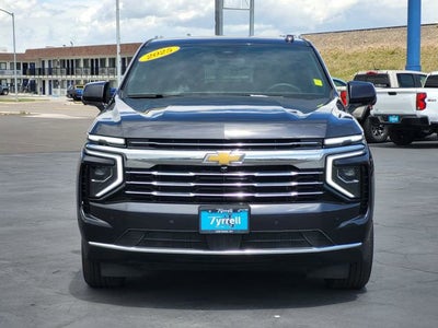2025 Chevrolet Suburban LT