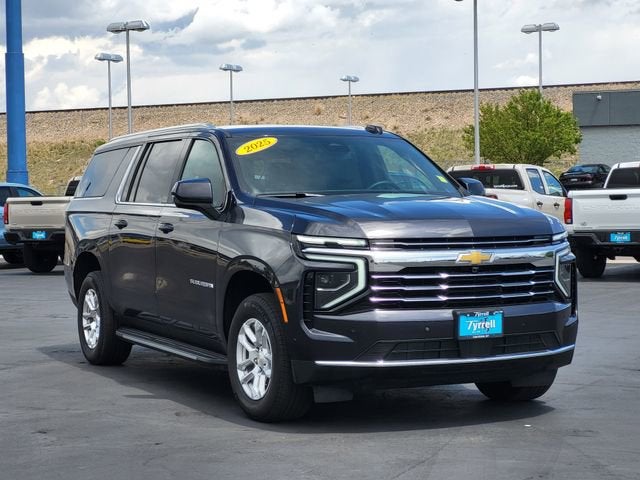 2025 Chevrolet Suburban LT
