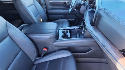 2025 Chevrolet Suburban LT