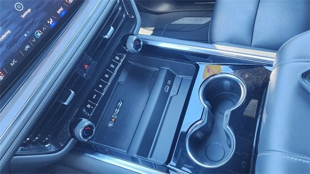 2025 Chevrolet Suburban LT