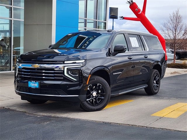 2025 Chevrolet Suburban LT
