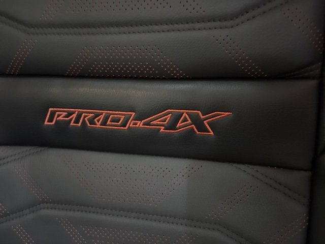 2025 Nissan Frontier Crew Cab PRO-4X 4x4