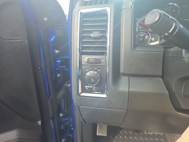 2018 RAM 2500 Laramie Mega Cab 4x4 6'4" Box